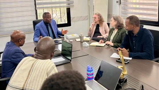 La délégation du service géologique britannique reçu en séance de travail à la CTCPM.