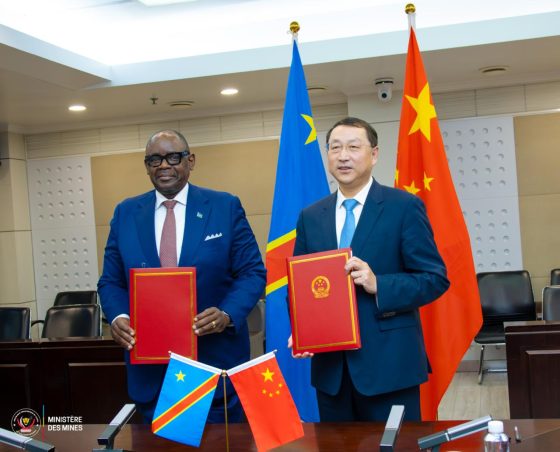 La signature d’un Mémorandum d’Accord sur la coopération dans les domaines de la géologie et des ressources minérales entre République Démocratique du Congo et la République populaire de Chine.